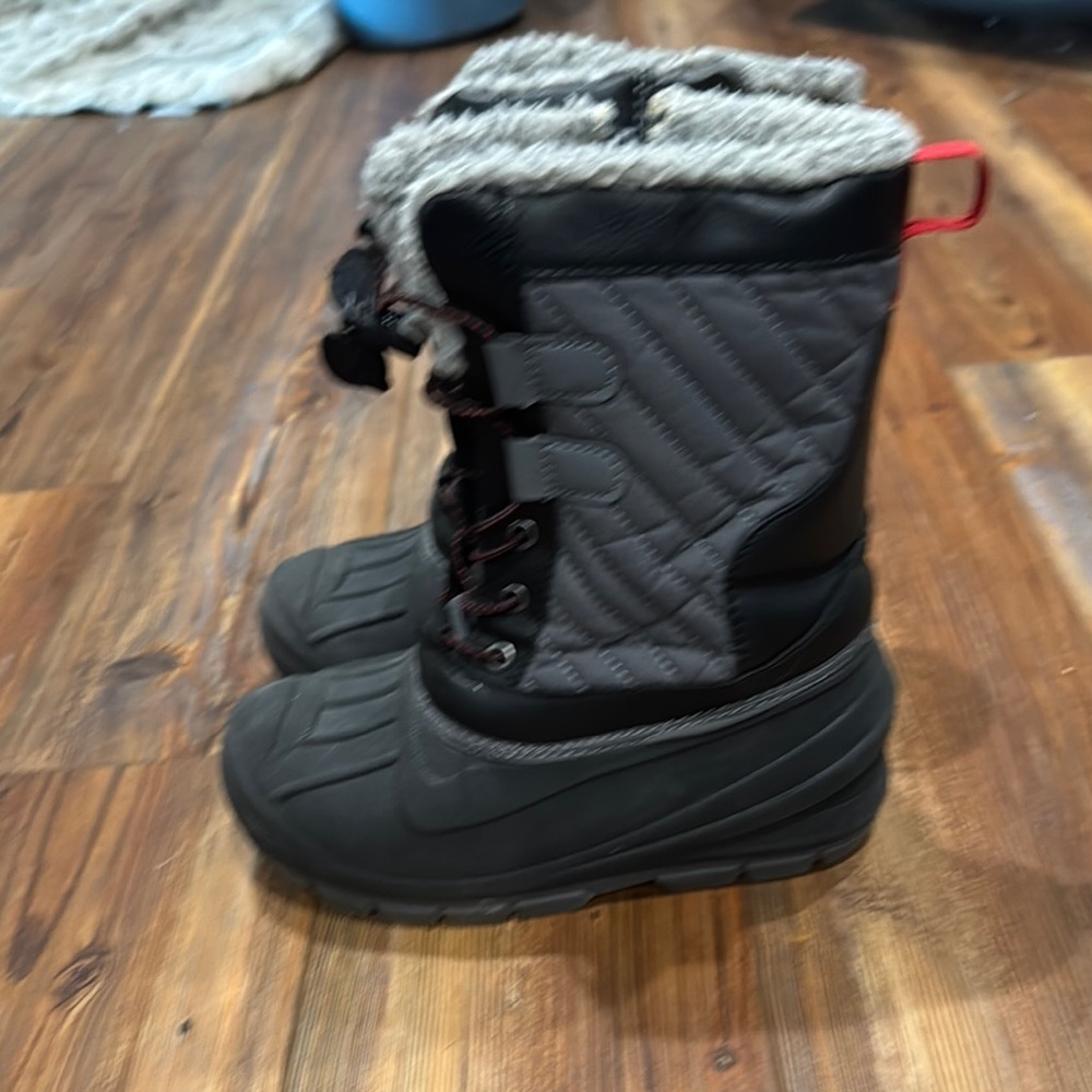 Cat & Jack Black and Gray Rain & Snow Boots with Fur Lining - Picture 3 of 5